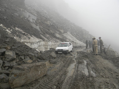 Landslide near Rohtang
