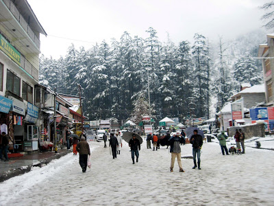 Snowfall in Manali