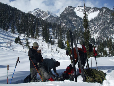 Backcountry skiing in Manali