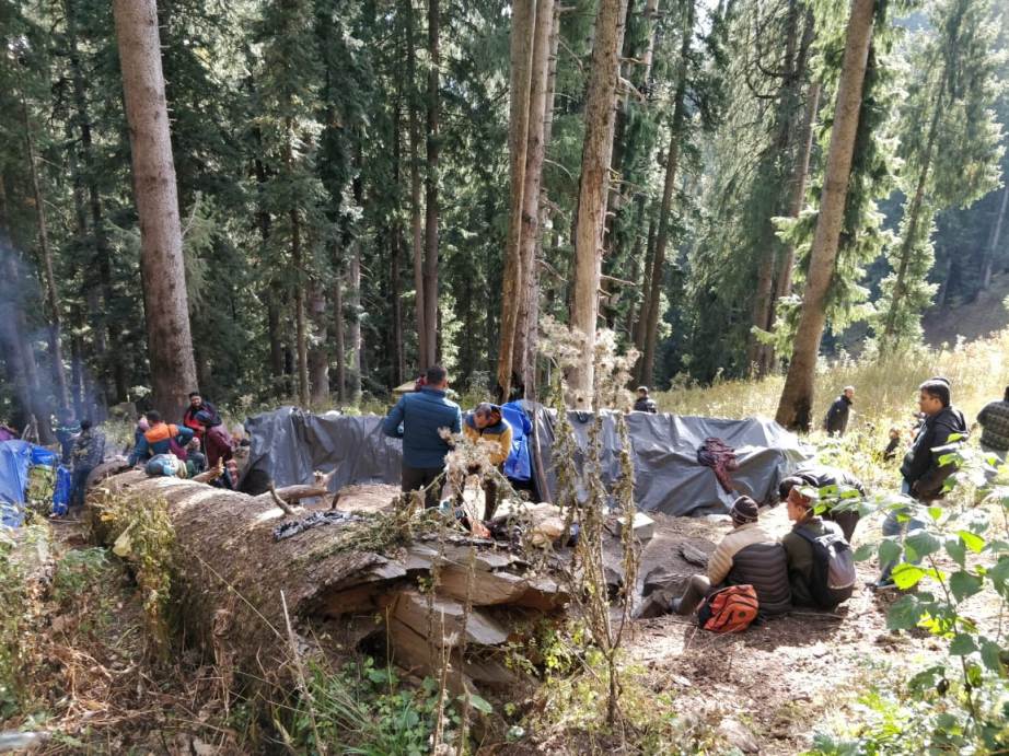 police raid charas smugglers camps - Malana Cream