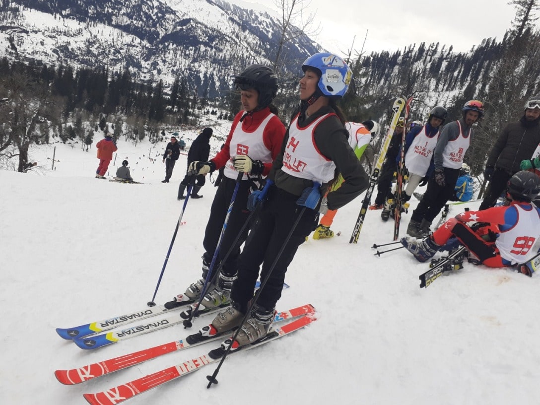 skiing at solang
