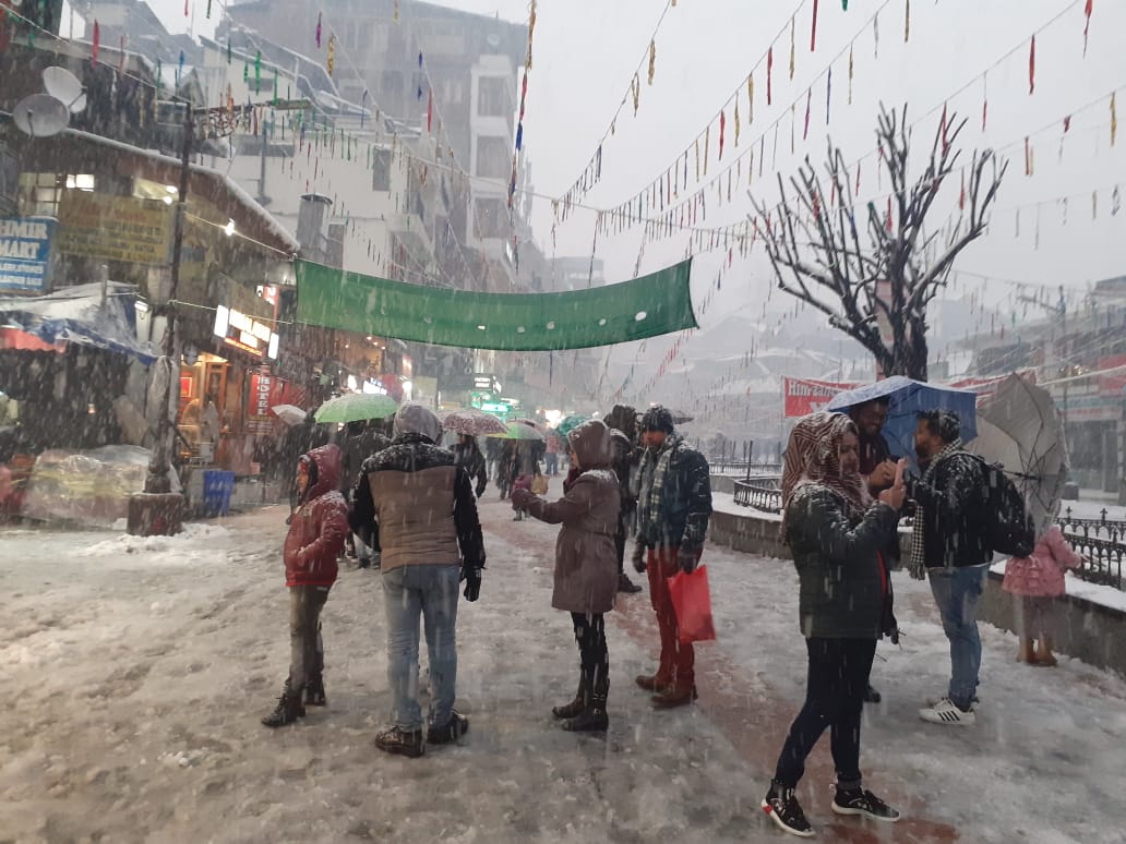 snowfall in manali