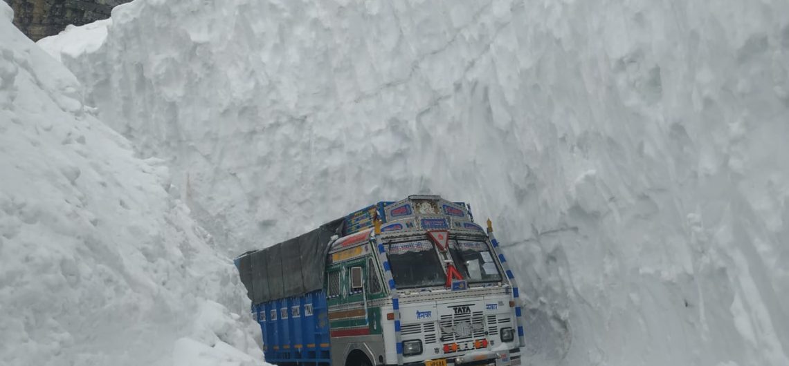 Truck passing through Rohtang pass