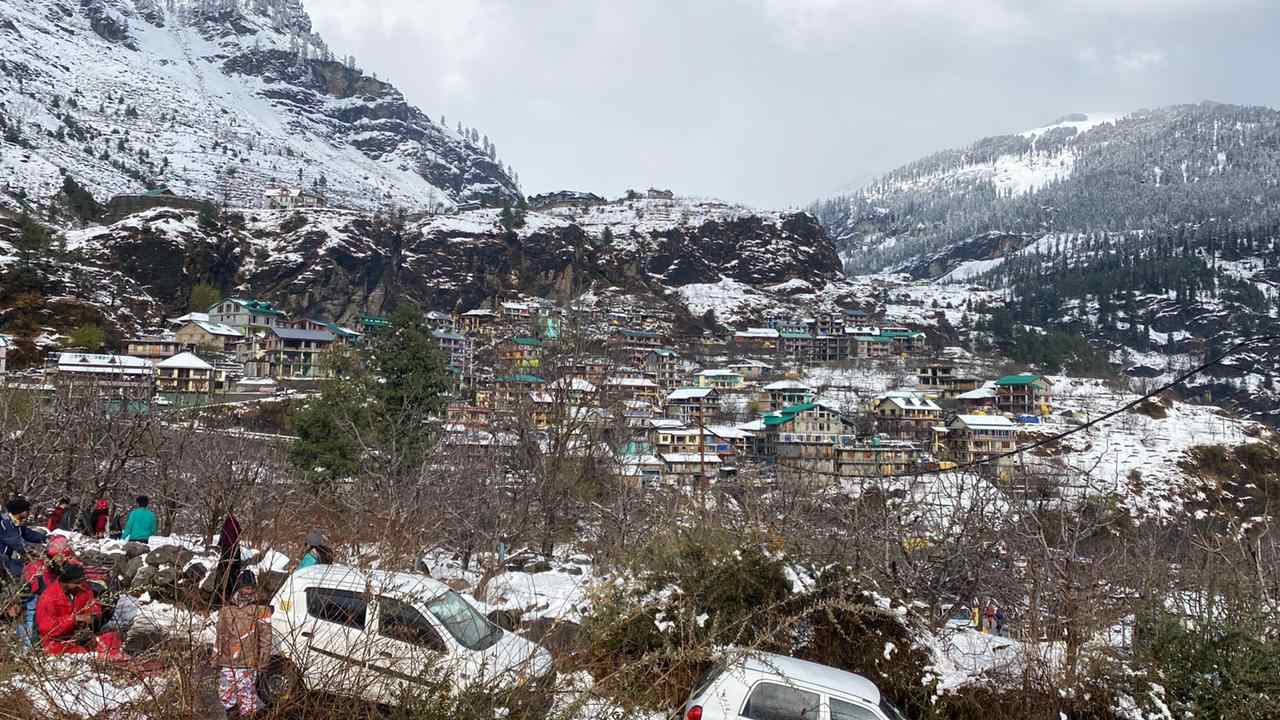 Palchan village of Manali after snowfall